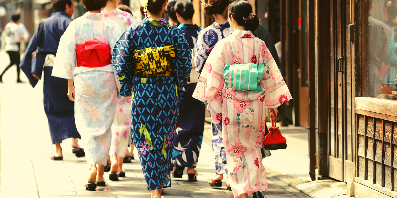 streets in kimono